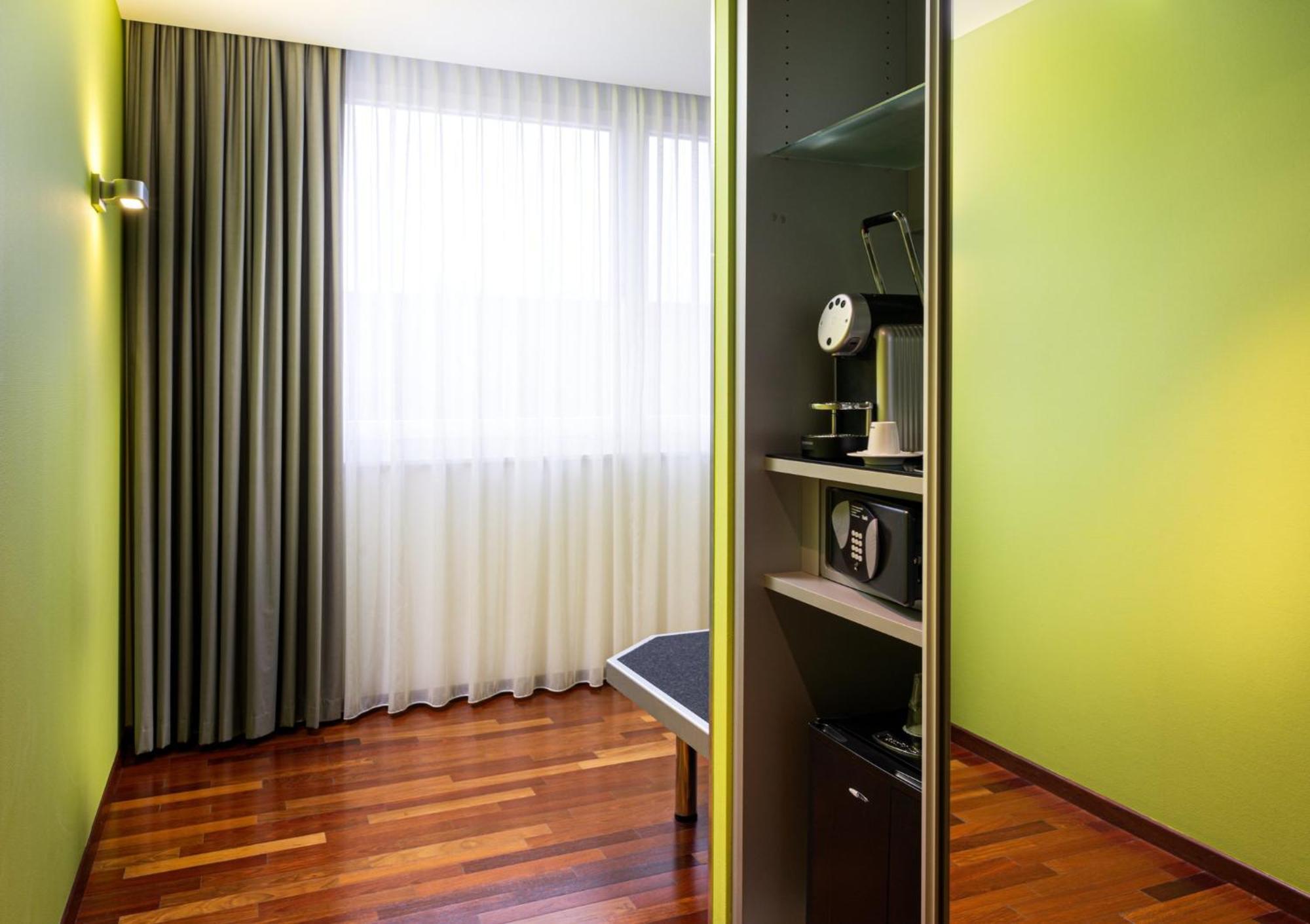 Holiday Inn Zuerich Messe By Ihg Екстер'єр фото
